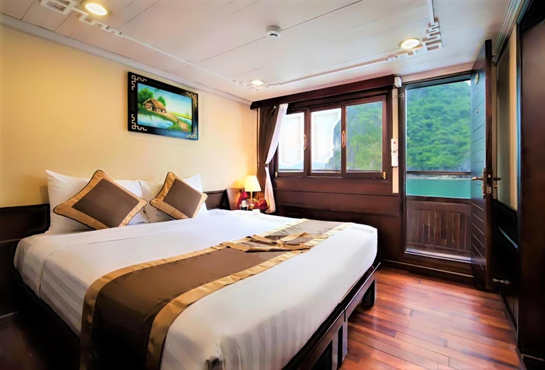 Le Journey Luxury Cruise Hotel Ha Long Exterior photo