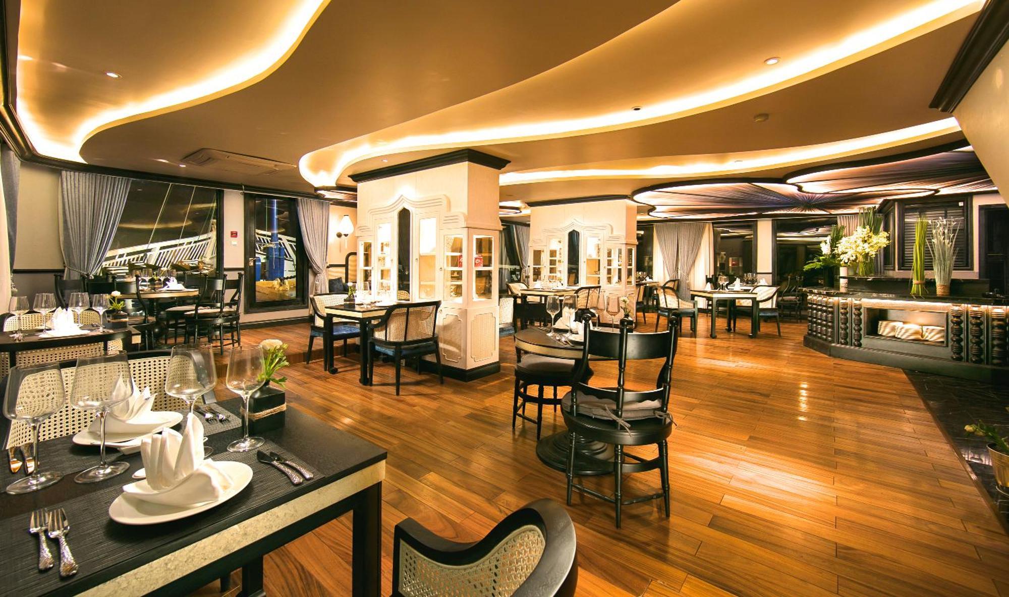 Le Journey Luxury Cruise Hotel Ha Long Exterior photo