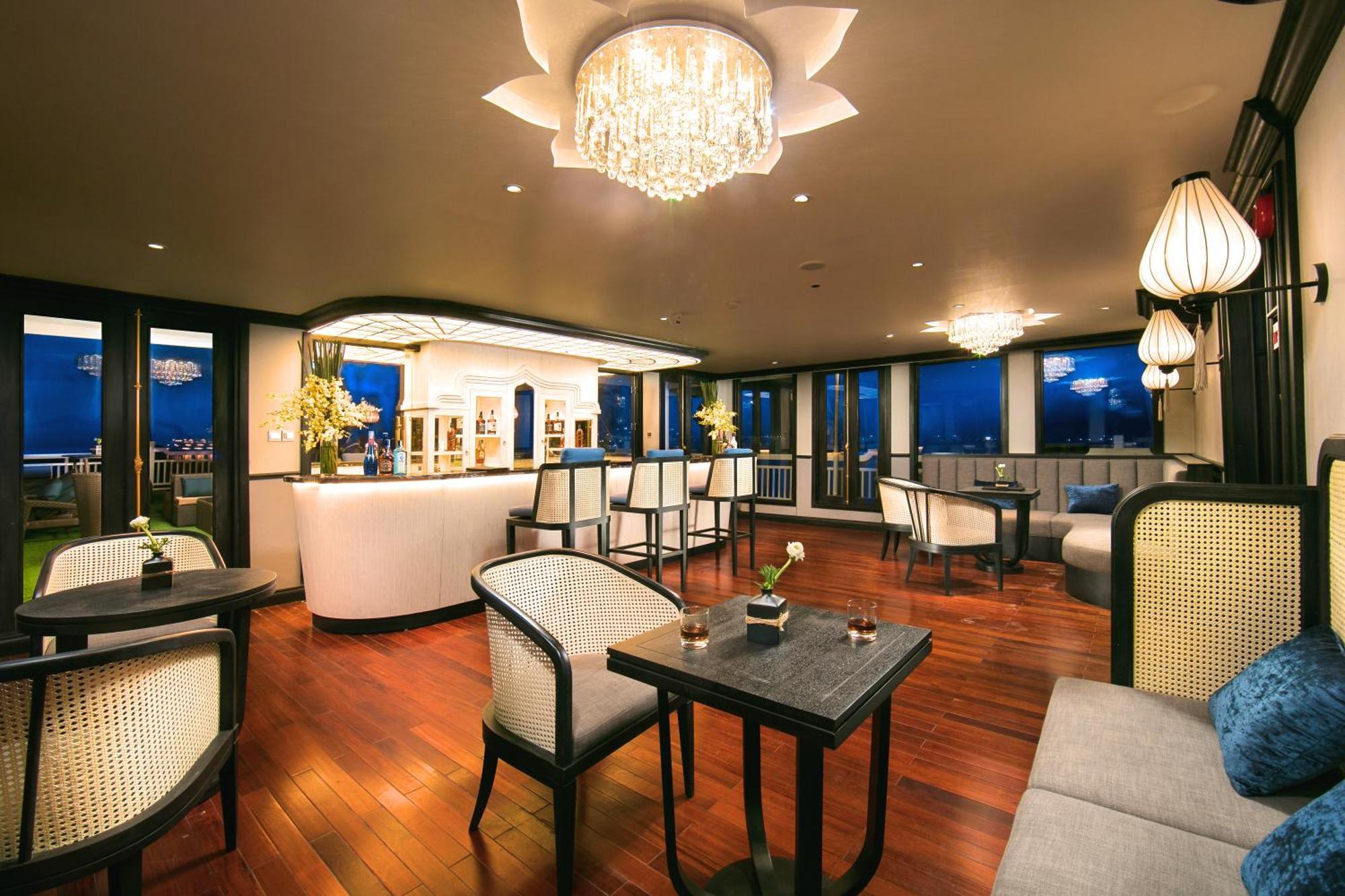 Le Journey Luxury Cruise Hotel Ha Long Exterior photo