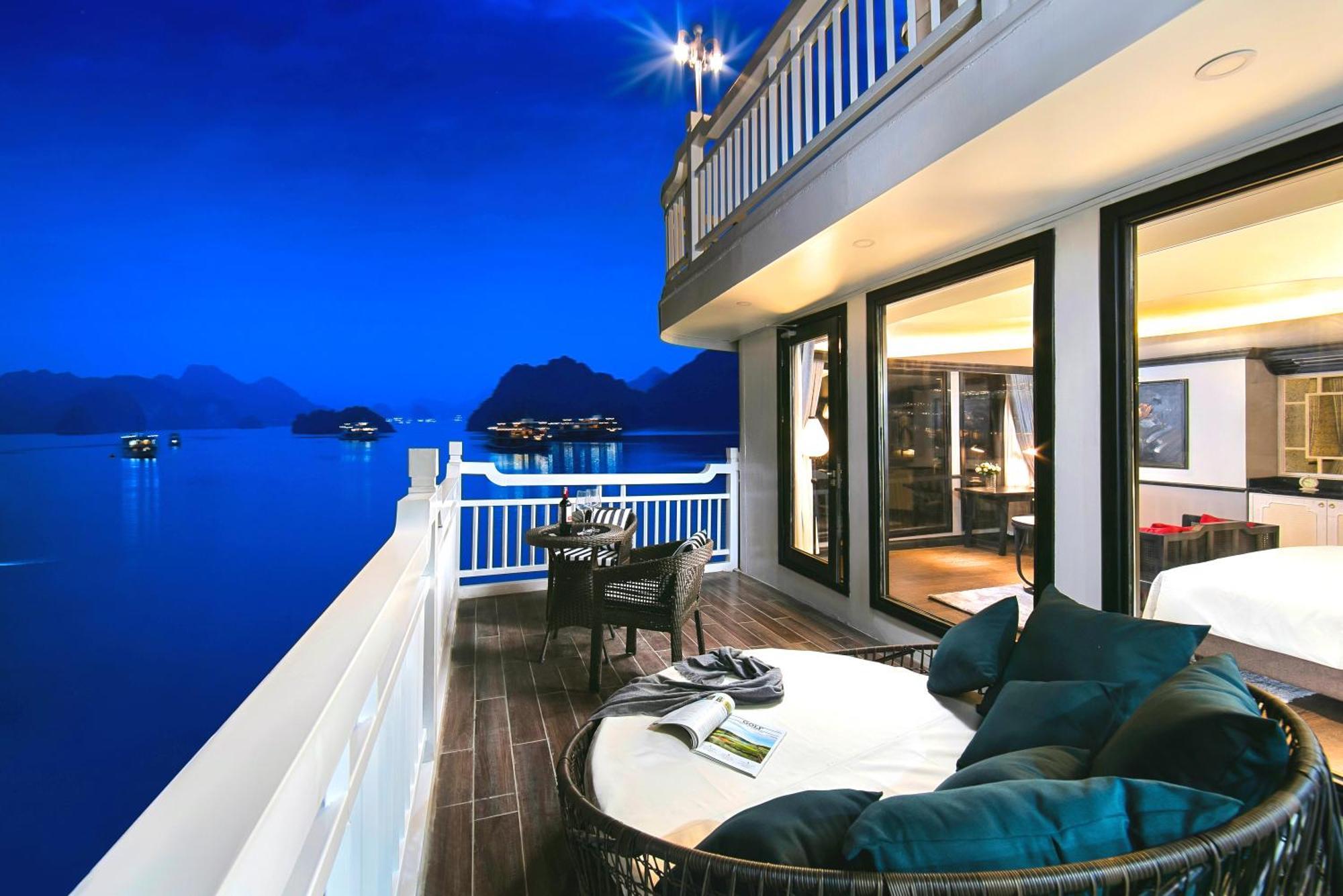 Le Journey Luxury Cruise Hotel Ha Long Exterior photo