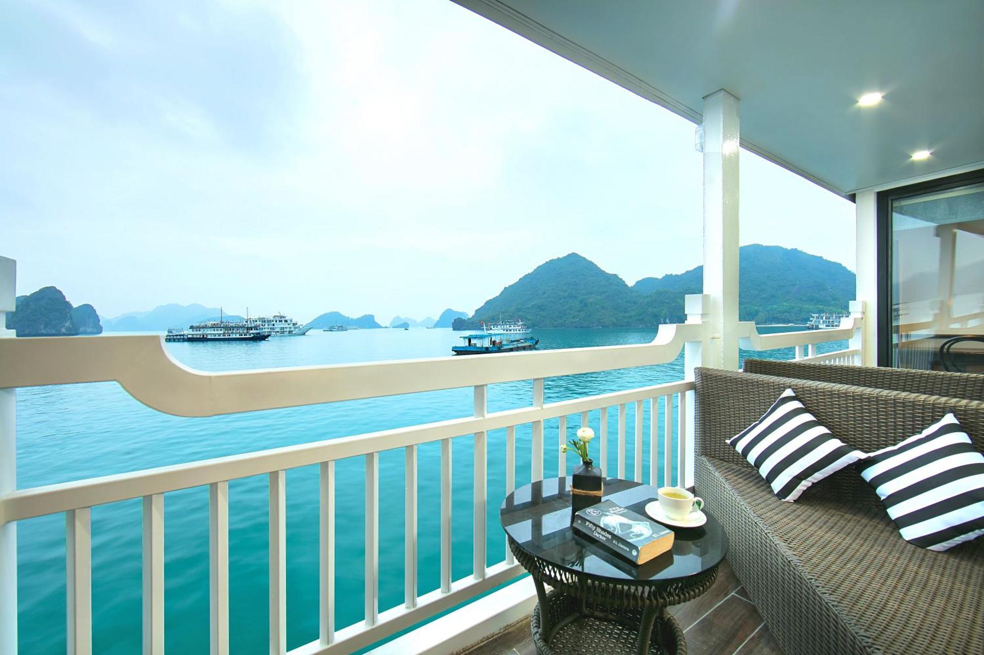 Le Journey Luxury Cruise Hotel Ha Long Exterior photo