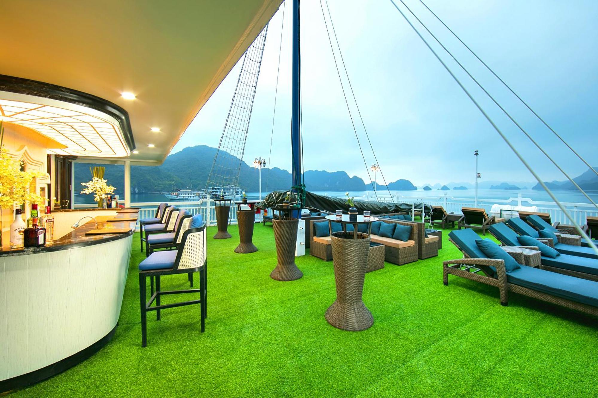 Le Journey Luxury Cruise Hotel Ha Long Exterior photo
