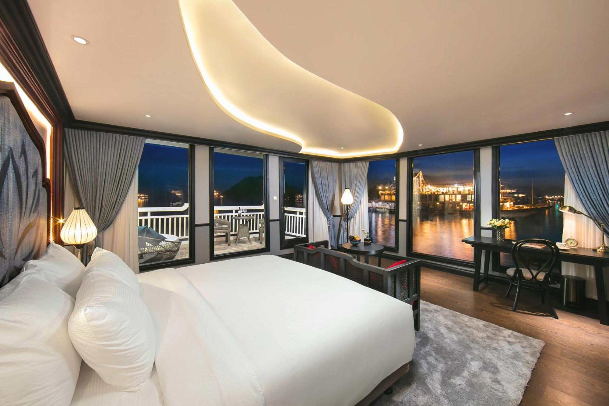 Le Journey Luxury Cruise Hotel Ha Long Exterior photo