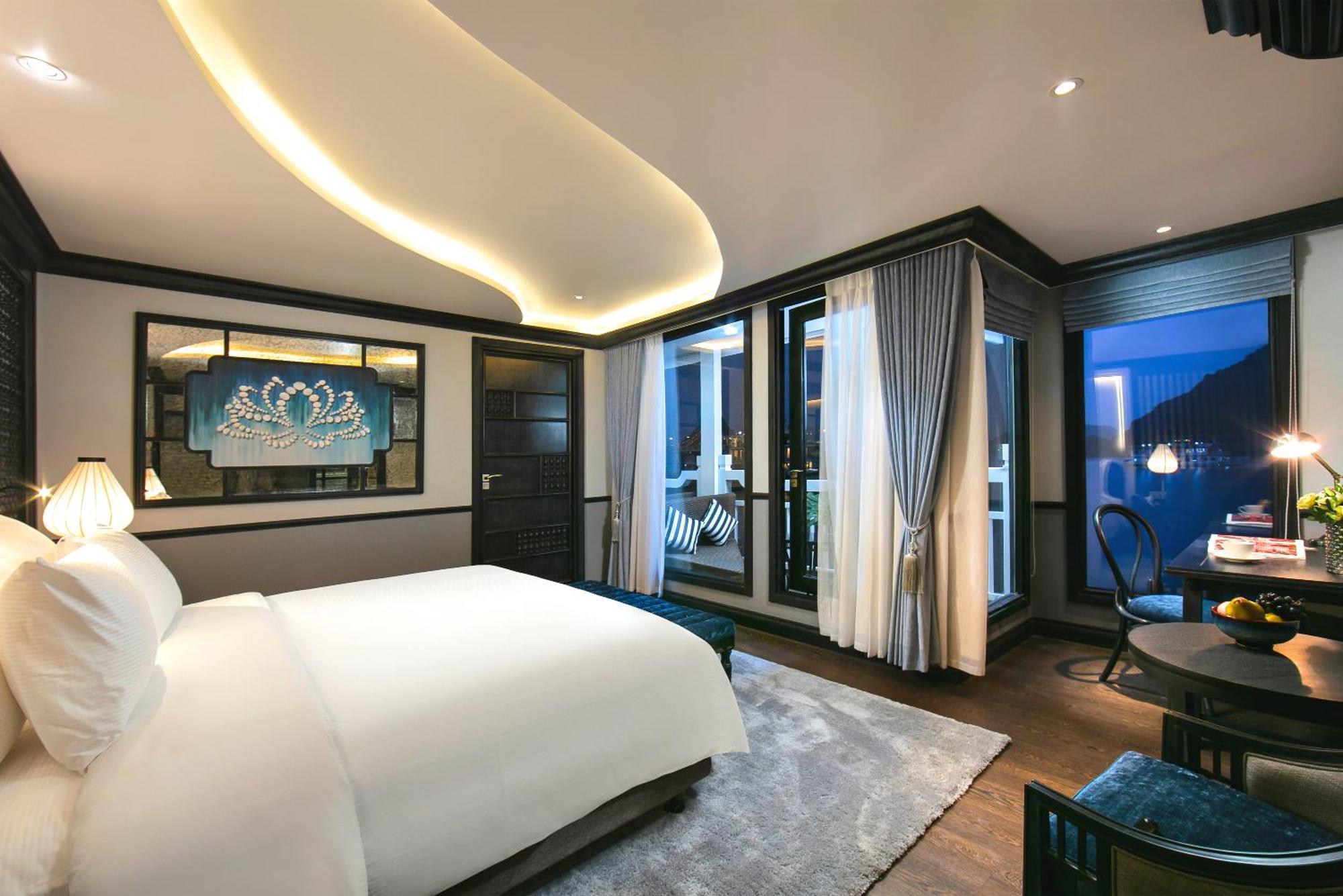Le Journey Luxury Cruise Hotel Ha Long Exterior photo